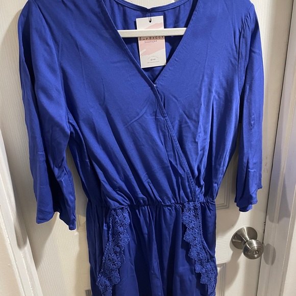 Cute, simple romper with lace detail (Blue) - Picture 4 of 5